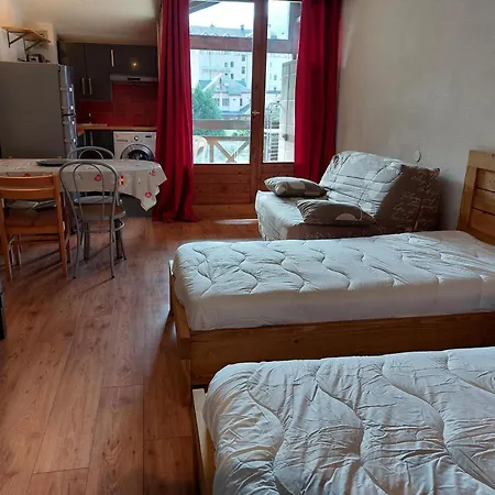 Appartement Confortable Avec Wi-fi Et Balcon à - Fr-1-512-242 Brides-les-Bains